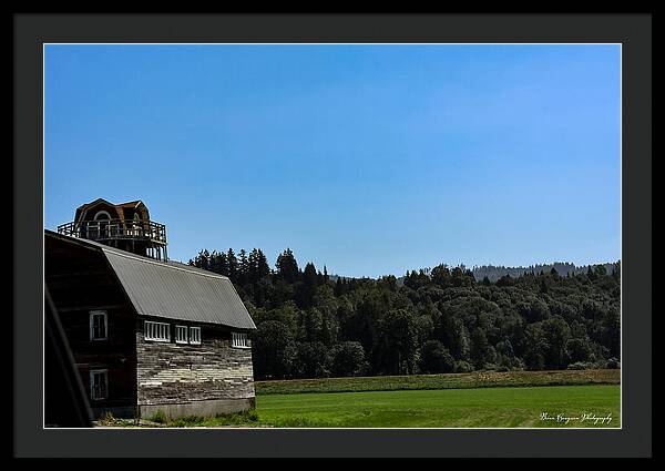Old Barn - Framed Print