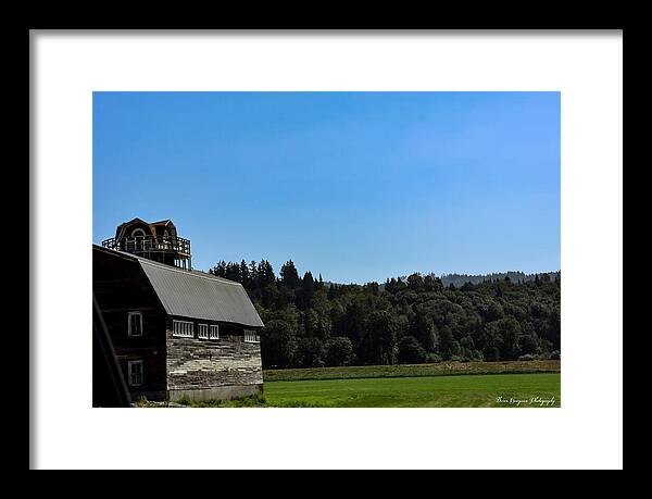 Old Barn - Framed Print