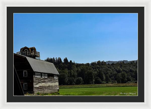 Old Barn - Framed Print