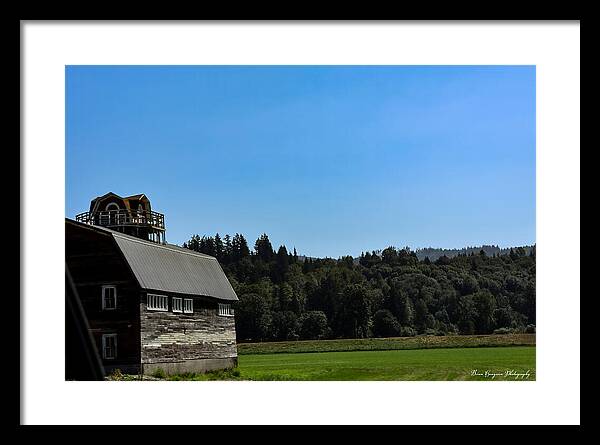 Old Barn - Framed Print