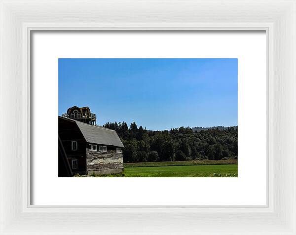 Old Barn - Framed Print