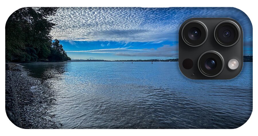 Reflection of the clouds - Phone Case