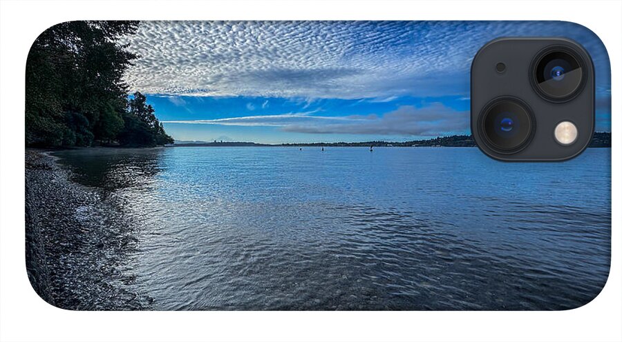 Reflection of the clouds - Phone Case