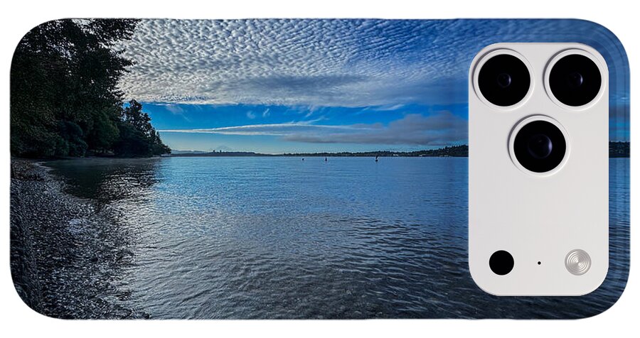 Reflection of the clouds - Phone Case