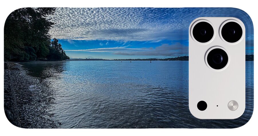 Reflection of the clouds - Phone Case