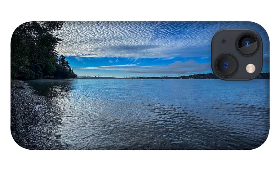 Reflection of the clouds - Phone Case