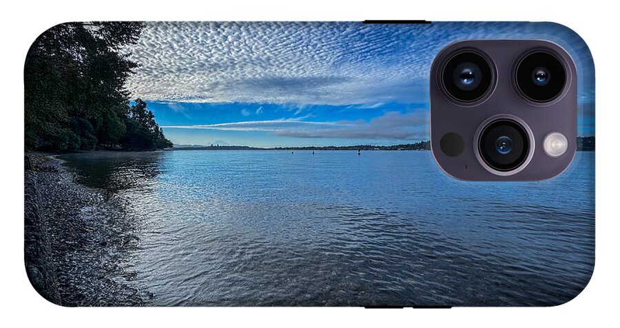 Reflection of the clouds - Phone Case