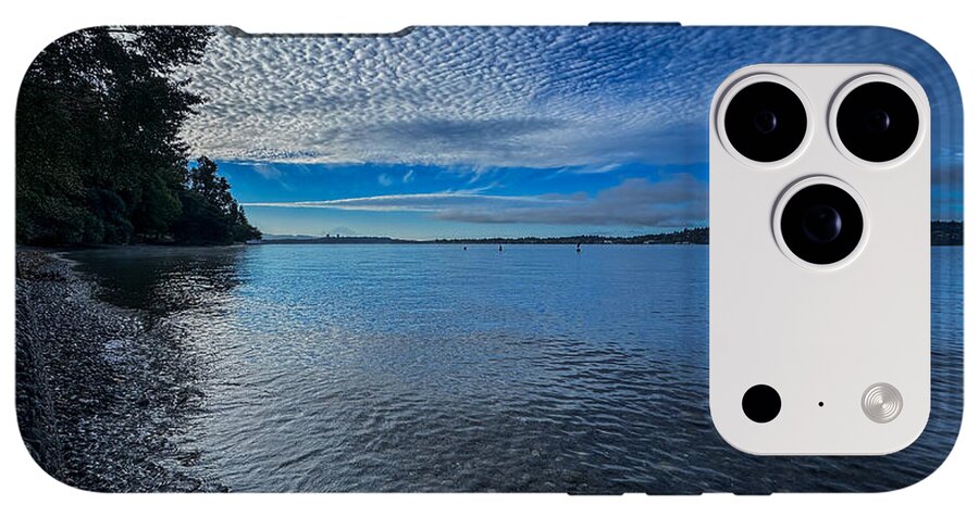 Reflection of the clouds - Phone Case