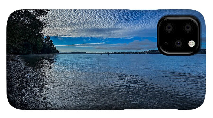 Reflection of the clouds - Phone Case