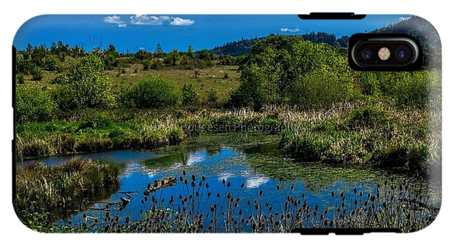 Refuge in the wild - Phone Case