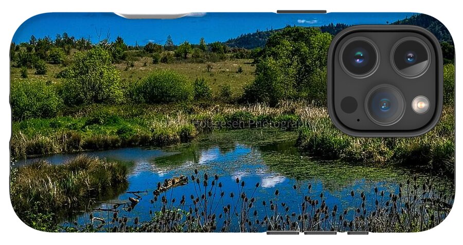 Refuge in the wild - Phone Case