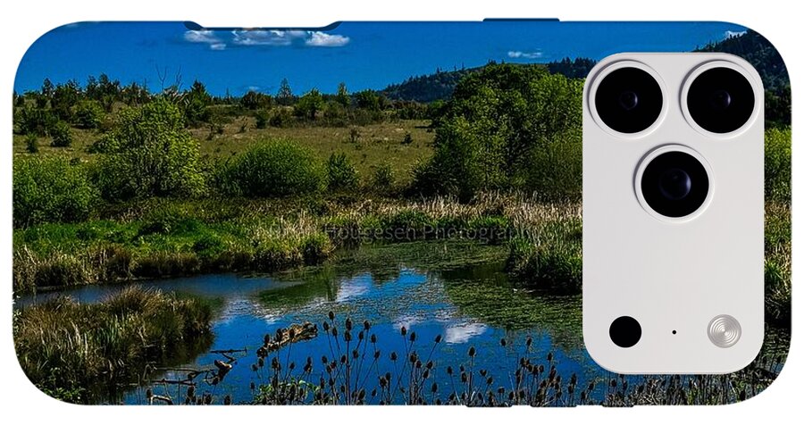 Refuge in the wild - Phone Case