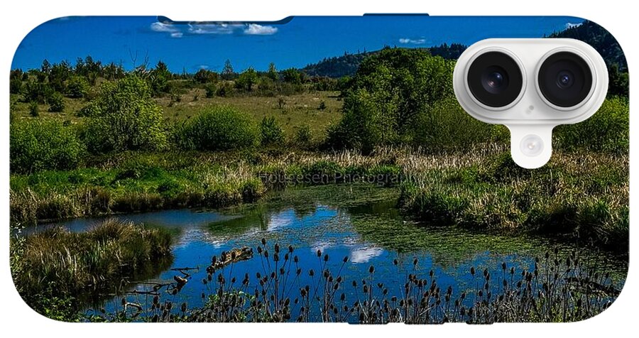 Refuge in the wild - Phone Case