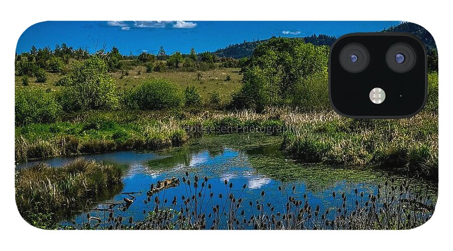 Refuge in the wild - Phone Case