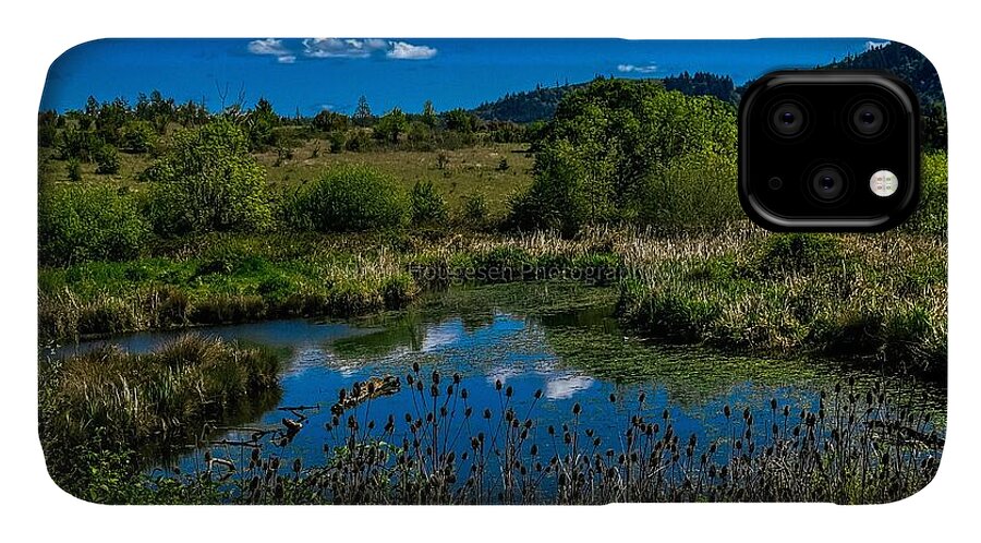 Refuge in the wild - Phone Case