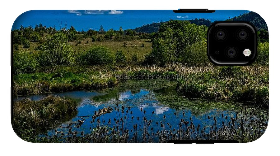 Refuge in the wild - Phone Case