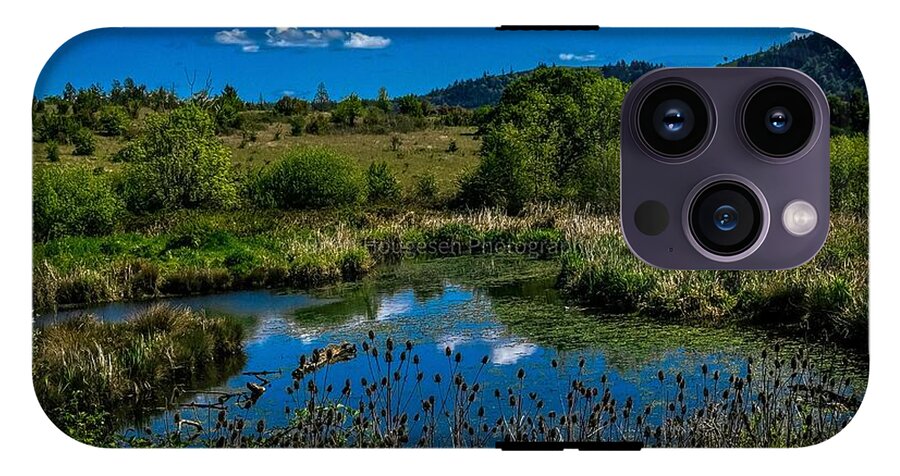 Refuge in the wild - Phone Case