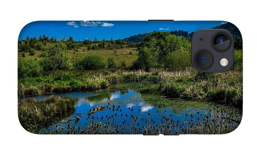Refuge in the wild - Phone Case