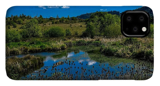 Refuge in the wild - Phone Case