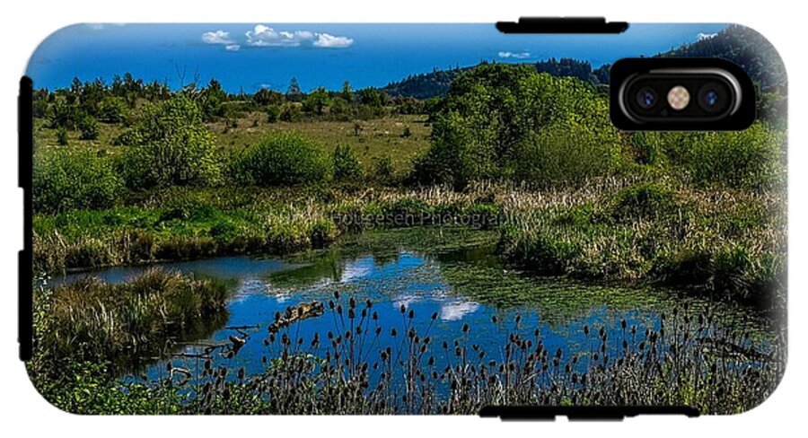 Refuge in the wild - Phone Case