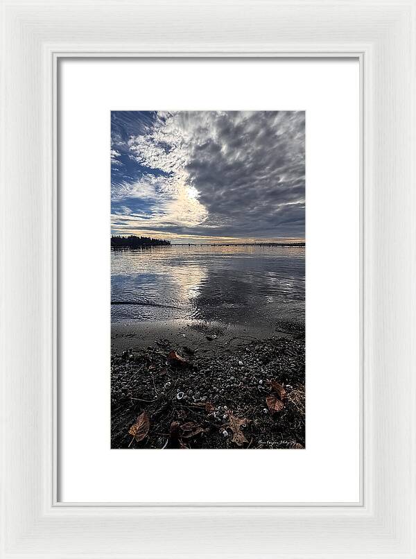 Sun clouds - Framed Print