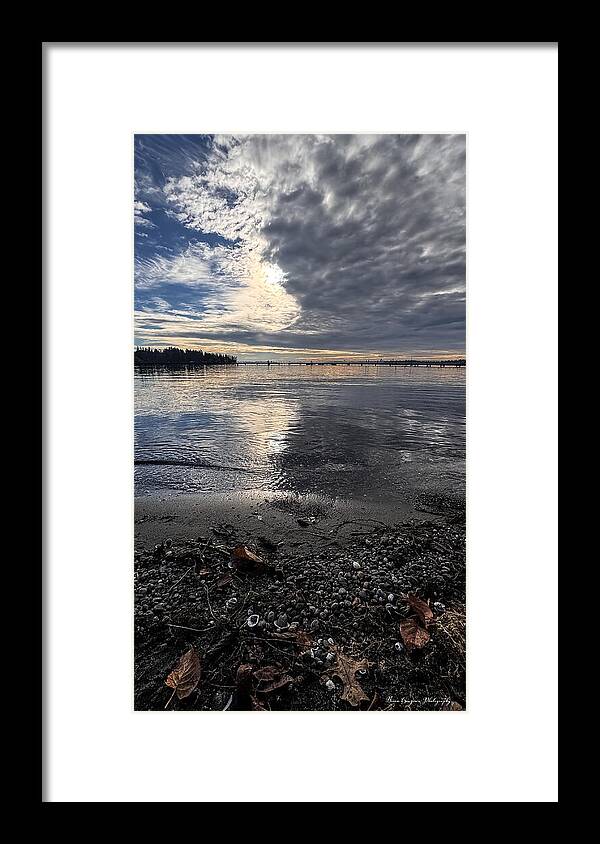Sun clouds - Framed Print