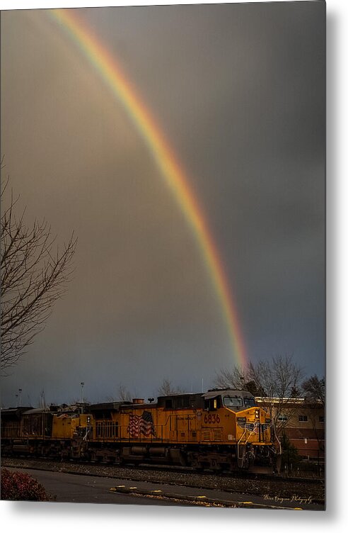 Train at the end of the rainbow - Metal Print