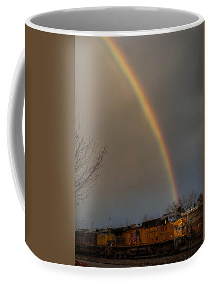 Train at the end of the rainbow - Mug