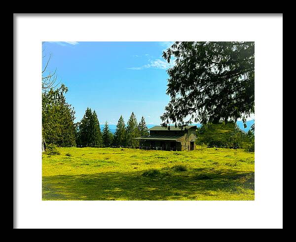 Valley view - Framed Print