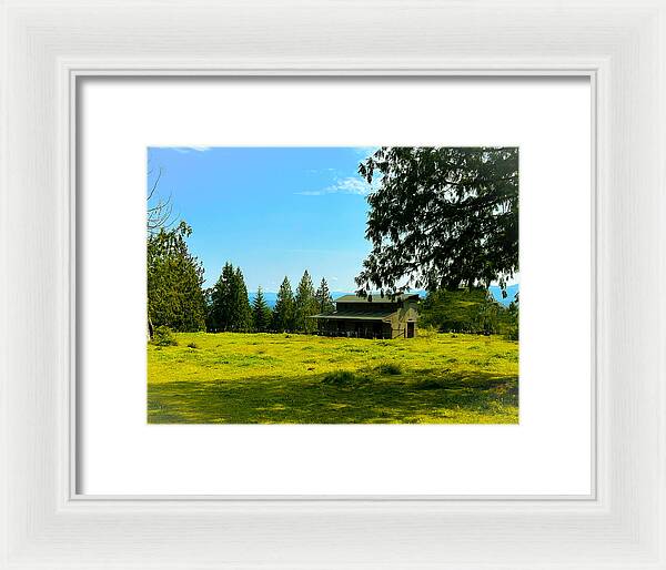 Valley view - Framed Print
