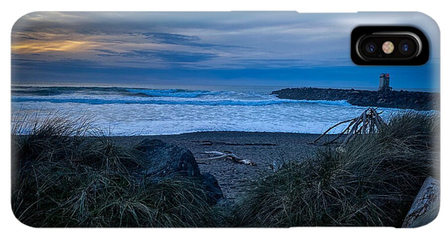 Walk to the beach - Phone Case