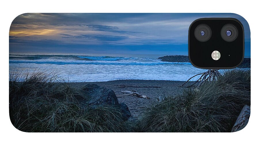 Walk to the beach - Phone Case