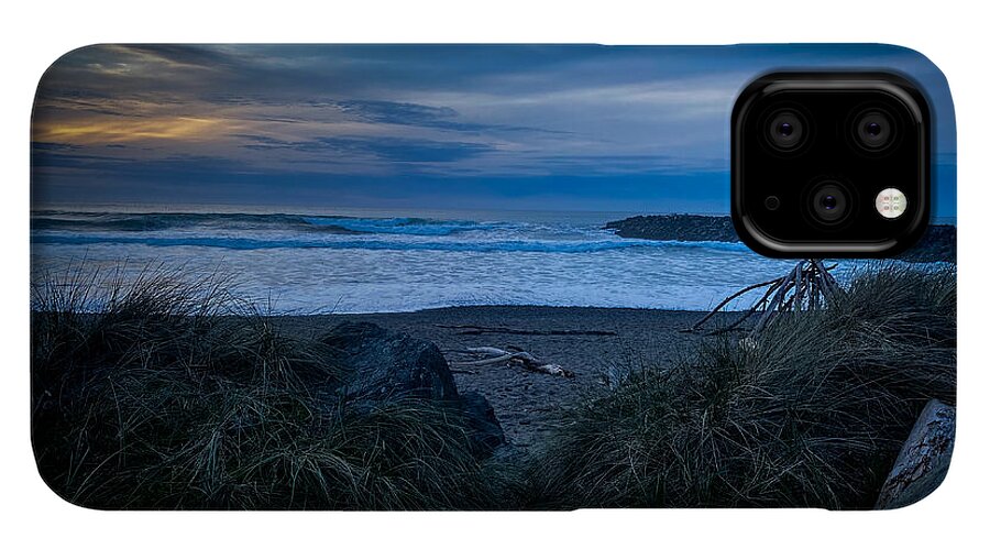 Walk to the beach - Phone Case