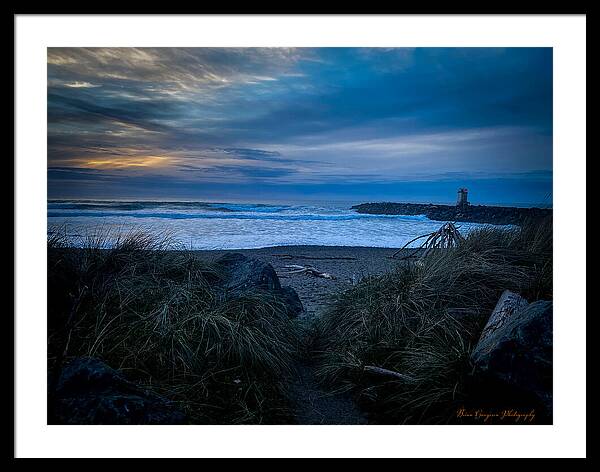 Walk to the beach - Framed Print