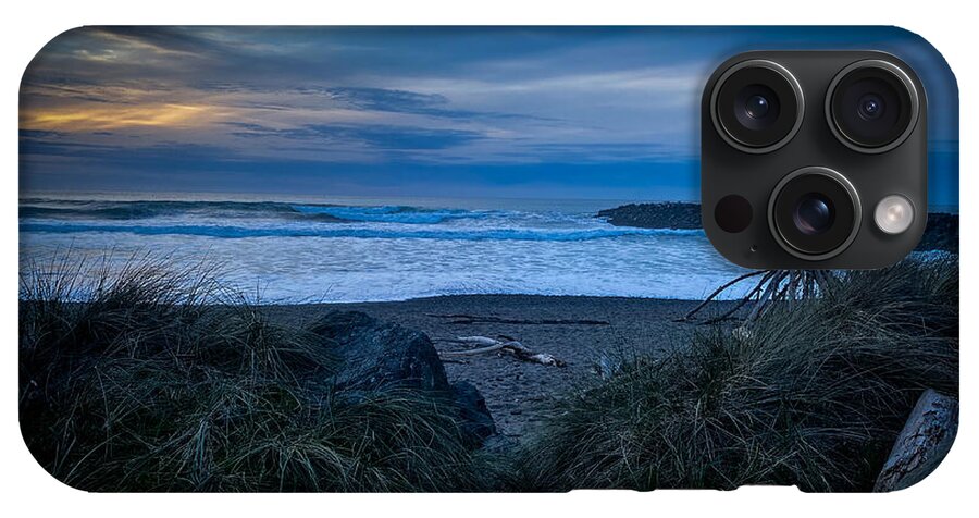 Walk to the beach - Phone Case