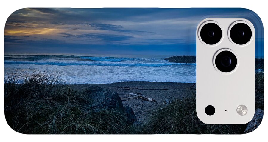 Walk to the beach - Phone Case