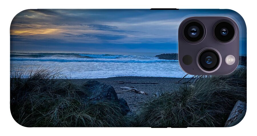 Walk to the beach - Phone Case