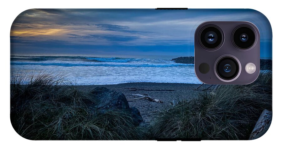 Walk to the beach - Phone Case