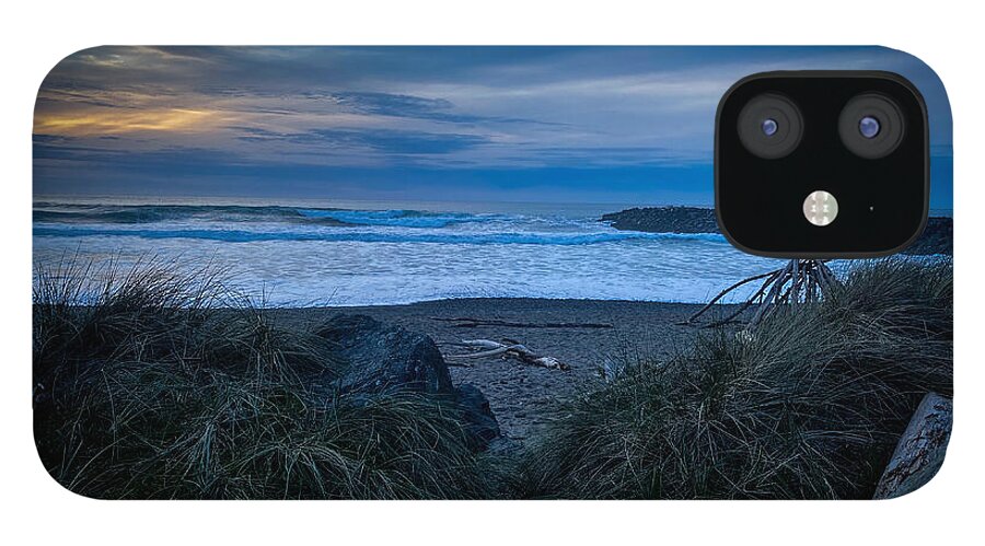 Walk to the beach - Phone Case