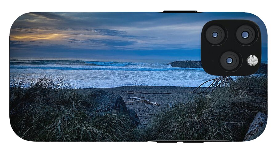 Walk to the beach - Phone Case