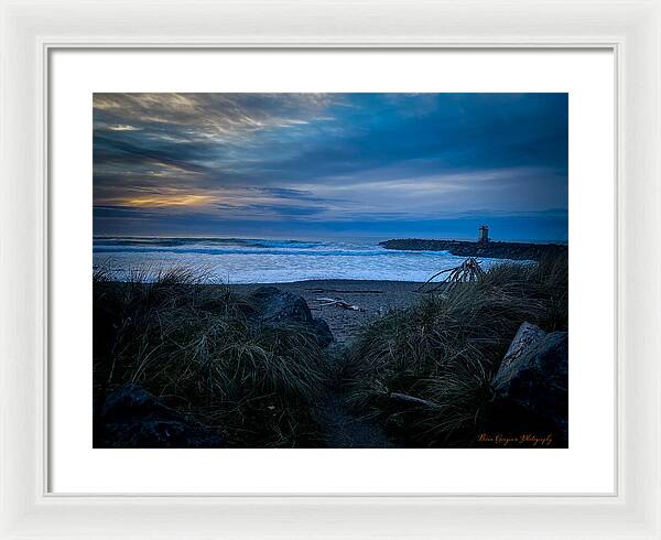 Walk to the beach - Framed Print