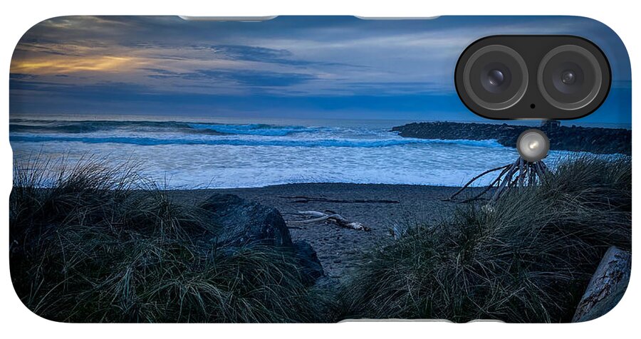Walk to the beach - Phone Case