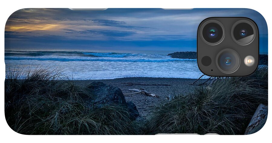 Walk to the beach - Phone Case