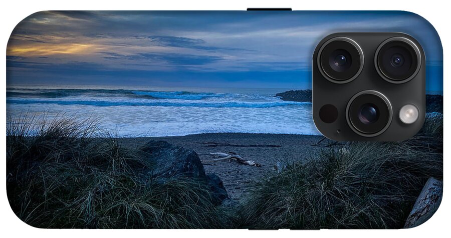Walk to the beach - Phone Case