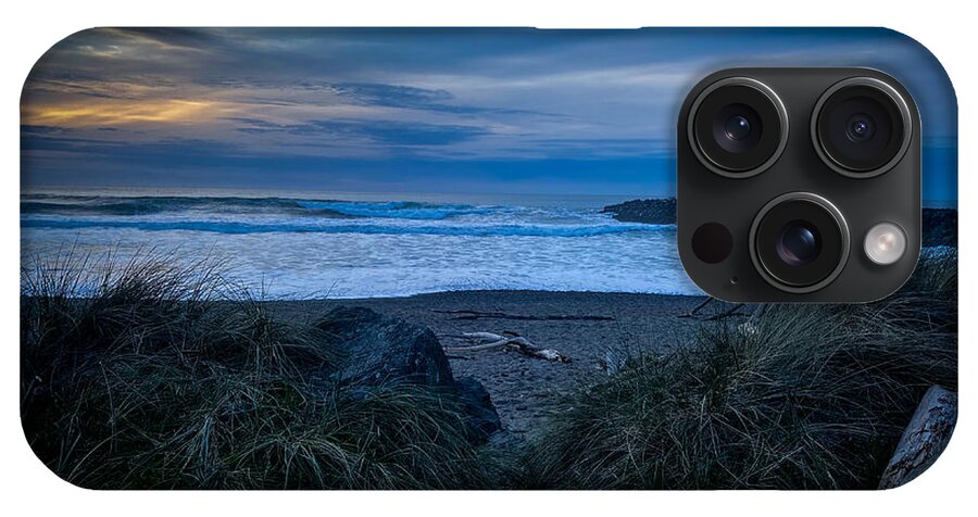 Walk to the beach - Phone Case