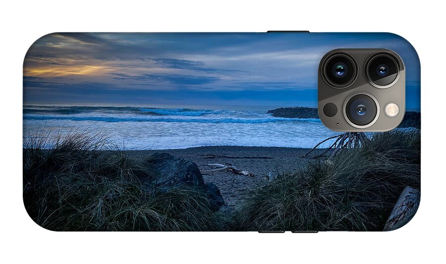 Walk to the beach - Phone Case