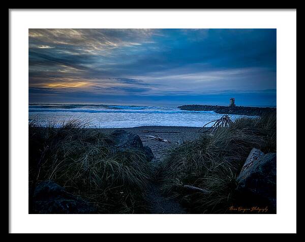 Walk to the beach - Framed Print