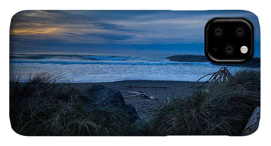 Walk to the beach - Phone Case