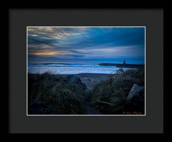 Walk to the beach - Framed Print
