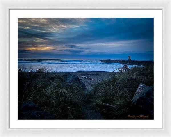 Walk to the beach - Framed Print